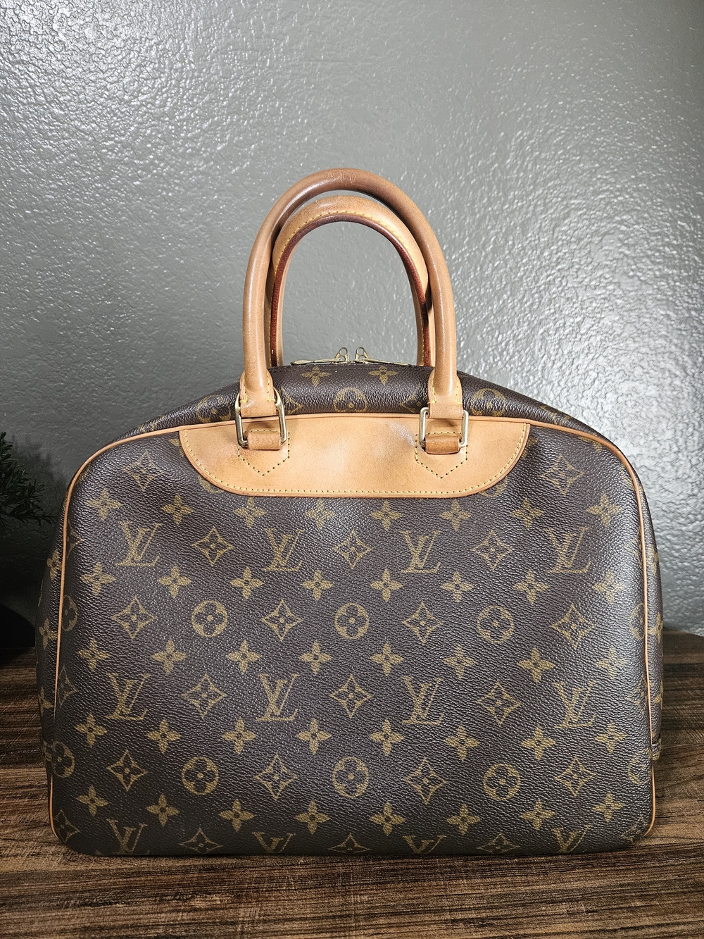 Authentic Louis Vuitton Vintage Deauville Monogram Canvas